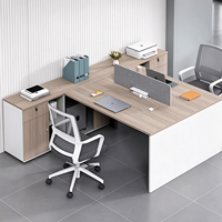 Table de travail de bureau pour personnel d'entreprise, pour une mise en espace moderne des lieux de travail, planification de l'aménagement de bureaux professionnels