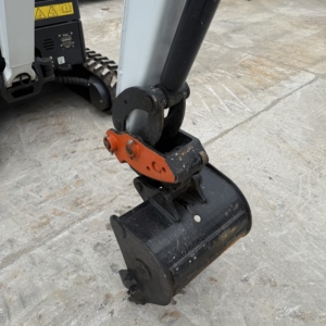Usado para Miniexcavadora E20 de 7 Toneladas con Cucharón de Excavación, Motor Cummins, Bomba Hitachi, Control PLC y Caja de Cambios - Product Image 5