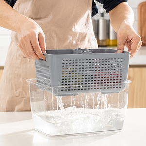 Multifunctional Plastic Vegetable Drain Basket Storage Box Fridge Organizer Drain Basket With Lid