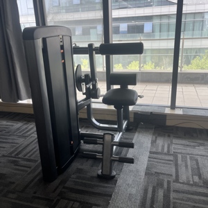 บริการ OEM อุปกรณ์ออกกำลังกายสำหรับฟิตเนสเชิงพาณิชย์ <span class=keywords><strong>KORIA</strong></span> จานน้ำหนักเหล็ก Q235เครื่องฝึกกล้ามเนื้อหน้าอกแบบเปิด-หุบสำหรับใช้งานในโรงยิม - Product Image 5
