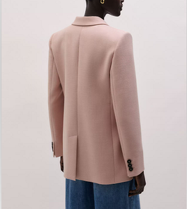 เสื้อเบลเซอร์สีชมพูสำหรับผู้ชาย ทรงเอวสูง มีกระเป๋าและทรงเข้ารูป เหมาะสำหรับใส่ทำงานในออฟฟิศ ธุรกิจ หรือใส่ลำลองในชีวิตประจำวัน - Product Image 2