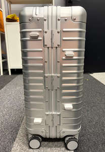 उच्च स्थायित्व 20 इंच का पूर्ण एल्यूमीनियम स्पिनर एल्यूमीनियम फ्रेम के साथ ले जाने वाले सामान और डीलक्स व्यापार यात्रा के लिए आधुनिक डिजाइन - Product Image 2