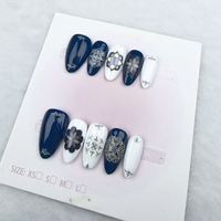 Uñas artificiales Corta almendra estilo floral azul Alta calidad y reutilizable