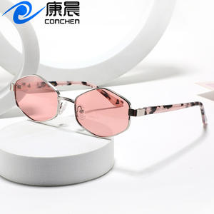 Nuevas gafas de sol de moda para mujer, montura metálica, lentes polarizadas UV400, ligeras, estilo de viaje y conducción, color negro 8520 - Product Image 2