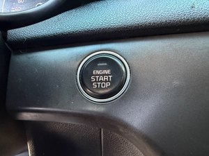 SUV Diesel Blanc fiable 2017 Sportage 4ème Génération avec Clé Intelligente, Navigation, Caméra, Climatisation Automatique et Intérieur Propre - Product Image 3