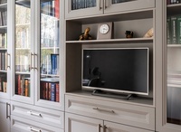 Bibliothèque Moderne avec Portes Vitrées et Niche TV – Meuble de Bibliothèque Personnalisé pour Bureau à Domicile ou Salon