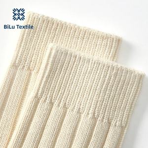 ถุงเท้าถักเนื้อนุ่มพิเศษ BiLu พรีเมียม ยืดหยุ่นและสวมใส่สบาย ถุงเท้าข้อสั้นลำลองสำหรับผู้หญิง เหมาะสำหรับใส่ทุกวัน - Product Image 3