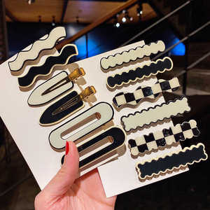 Pinces à cheveux simples sans pli personnalisables avec LOGO, barrettes à carreaux noirs <span class=keywords><strong>et</strong></span> blancs, épingles à bec de canard géométriques sans pli pour cheveux ondulés - Product Image 1