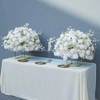 Boule de fleurs artificielles en soie blanche de style luxueux, de haute qualité, durable, pour la décoration de table de mariage, centre de table de scène, économique