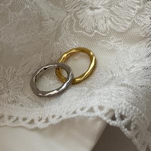 Anillo de Plata de Ley S925 con Textura, Estilo Retro Europeo Americano, Diseño de Nicho con Incrustaciones, Anillo Circular Apilable con Circonita - Product Image 1