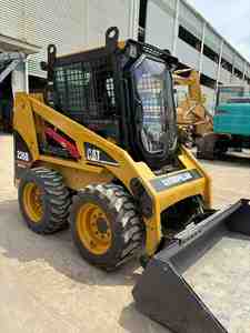 รถตักล้อยางแคตเตอร์พิลลาร์ขนาดเล็ก คุณภาพดี รุ่น 226B มือสอง 226 246C 246D 226B รถตักล้อยางแคตเตอร์พิลลาร์ - Product Image 4
