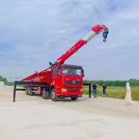 Grue à flèche télescopique montée sur camion de 14 tonnes, 5 sections, alimentée par un moteur Weichai de 350 chevaux, avec fonction de déchargement latéral gauche et droit.