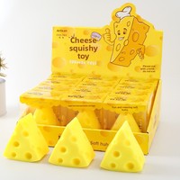 Jouet anti-stress unisexe en plastique souple en forme de fromage triangulaire, simulation alimentaire, mignon, pour le bureau, vente en gros