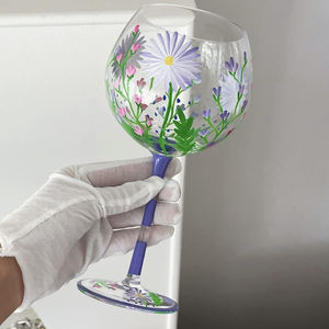 Verre à vin en forme de nuage de tulipes peint à la main, décoration rétro pour la maison, verre à eau de haute valeur avec long pied, design luxueux - Product Image 4