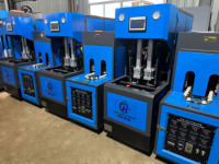 Nueva Máquina Sopladora de Botellas de PET Semiautomática Controlada por PLC RC-8Y1 de Fabricante Profesional, Precio Competitivo, Buena Calidad