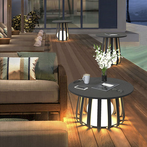 Lampada LED Moderna da Esterno IP65 Impermeabile, Illuminazione Solare da Giardino per Tavolo da Tè e Atmosfera all'Aperto - Product Image 1