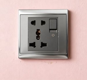 Prise commutée universelle MGA avec indicateur Acier inoxydable de qualité 304 Cuivre argenté Fer ignifuge PC SPCC - Product Image 6