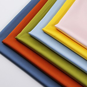 高スパンデックスポリエステルサテン生地多くの色人気のある準備ができている結婚式の衣服のための人気商品裏地無地サテン素材 - Product Image 2