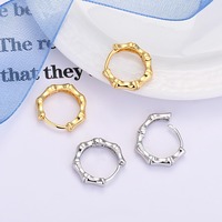 Hanhan Jewelry Huggies à plusieurs niveaux ascendants-Contour géométrique Minimaliste Hypoallergénique