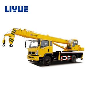 Material de acero al manganeso confiable <span class=keywords><strong>Grúa</strong></span> de camión de 10 <span class=keywords><strong>toneladas</strong></span> con pluma telescópica hidráulica Máquina de construcción conveniente - Product Image 2