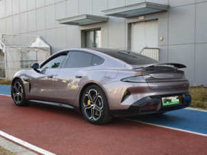 Xiaomi SU7 <span class=keywords><strong>Max</strong></span> Performance EV 2024, 2,78 s 0-100 km/h, charge rapide 871 V, Lidar ADAS, suspension pneumatique - Product Image 4