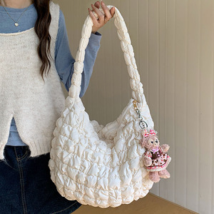 Bolso tipo nube de estilo coreano, color blanco, con una sola correa, cierre de cremallera, ligero, moderno, para ir al trabajo, primavera 2024 - Product Image 1