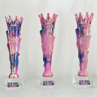 Ensemble de 3 trophées de luxe en résine rose électroplaqué, couleur dégradée, pour recompenses de reine de concours de beauté, avec base noire transparente