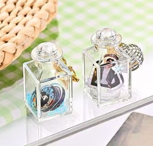 Vitreat tùy chỉnh in ấn phát sáng trong đêm Acrylic tin nhắn có nhu cầu chai phim hoạt hình long lanh cát lún lỏng Keychain - Product Image 1