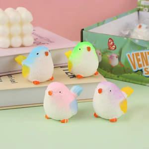 Jouet à presser Sparrow, jouet sensoriel, soulagement du stress, soulagement de l'anxiété, oiseau créatif, poupée, jouet de bureau pour les jeunes - Product Image 6