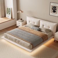 Lit double king-size en cuir au design moderne et luxueux Mobilier de chambre à coucher pour hôtel récent Ensemble de chambre à coucher élégante avec revêtement en bois souple