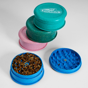 Richer Brand 60mm <b>Plastic</b> Dry Herb <b>Grinder</b> 3-Piece Simple Durable Design Mix Color Custom Logo Hot Selling Tobacco Accessories - Product Image 5