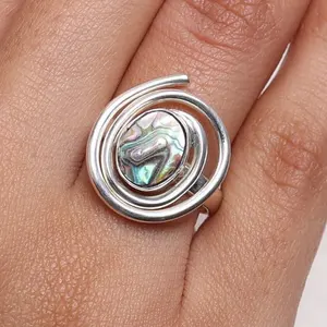 Men latest finger ring designs 925 sterling silver white gold plated spiral abalone shells wholesale ring