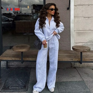 Set Due Pezzi di Alta Qualità per <span class=keywords><strong>Donna</strong></span>: <span class=keywords><strong>Felpa</strong></span> con Mezza Zip e Collo Alto e Pantaloni della Tuta a Gamba Dritta Oversize - Product Image 4
