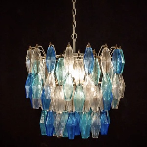 Lustre Poliedri de couleur saphir en verre de Murano bleu clair pour décoration d'intérieur moderne et légère - Product Image 1