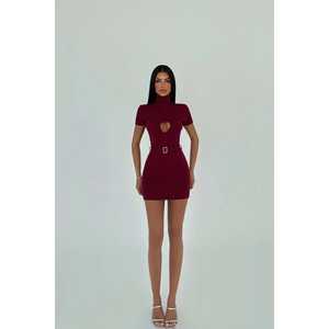 Vestido de noche color borgoña con cinturón - Product Image 2