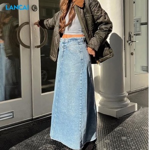 Jupe en <span class=keywords><strong>jean</strong></span> rétro de haute qualité, bouton irrégulier, taille haute, jupe fendue maxi, jupe en <span class=keywords><strong>jean</strong></span> bleue pour femmes - Product Image 2