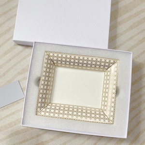 Juego de Vajilla de Porcelana Fina de Estilo Europeo Dorado de 41 Piezas, Exquisito Plato para Frutas - Product Image 5