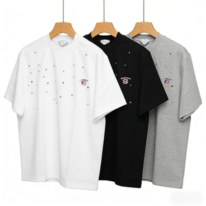 เสื้อยืดโอเวอร์ไซส์สไตล์วินเทจสตรีทแวร์แขนสั้นลายกราฟิก 'Hustle'  ลายเงิน  ผ้าคอตตอนถัก 100% น้ำหนัก 230gsm เป็นมิตรต่อสิ่งแวดล้อม - Product Image 1