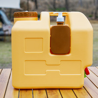 Robinet de réservoir de stockage d'eau autonome Dubai Export Camping en plein air Seau en plastique de qualité alimentaire Drinkware
