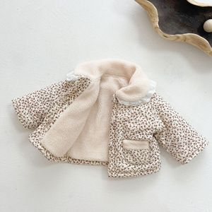 Vestes d'hiver en gros pour enfants, manteaux en fourrure pour filles, parkas, tenues pour bébés, vêtements coréens en coton à fleurs, 0616Ak3778 - Product Image 3