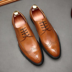 Mocassins en cuir de vachette souple avec détails perforés, design léger, respirants, soutien de la voûte plantaire, chaussures de ville quotidiennes - Product Image 1