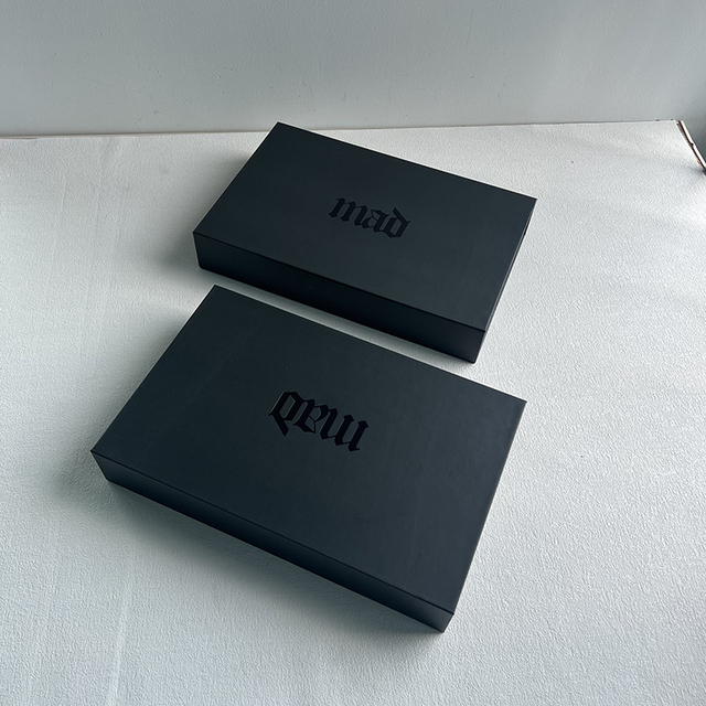 Premium Custom UV Logo Large Matte Rigid Paper Cardboard Black gift hard box Packaging With Magnetic Flap Closure