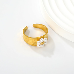 แหวนแฟชั่น แหวนทองรูปดอกไม้ แหวนเปิดฝังมุก ของขวัญเครื่องประดับสำหรับทุกเพศ - Product Image 3