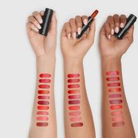 Lápiz Labial Vegano Mate Personalizado de Bajo Pedido Mínimo, Proveedor de Lápiz Labial Rojo Mineral de Lujo, Altamente Pigmentado, Resistente al Agua y de Larga Duración, Marca Privada