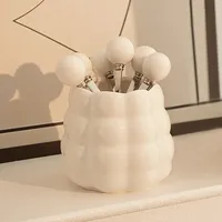 Ensemble de fourchettes à fruits en céramique style crème avec perles, décoration de table de fruits de grande valeur, tube de rangement élégant pour table basse