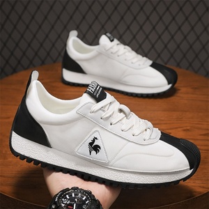 <span class=keywords><strong>Scarpe</strong></span> <span class=keywords><strong>da</strong></span> <span class=keywords><strong>Uomo</strong></span> Nuovo Modello Autunnale, Tomaia Morbida, Suola Sportiva, Casual, Alla Moda, Versatili, <span class=keywords><strong>Comode</strong></span>, Resistenti all'Usura, <span class=keywords><strong>da</strong></span> Corsa, in Mesh, Tinta Unita - Product Image 1