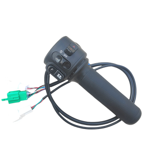 Ensemble de contrôle de vitesse de <span class=keywords><strong>cyclomoteur</strong></span> électrique 48V en gros accélérateur torsadé interrupteur intégré guidon pour Streetbikes - Product Image 2