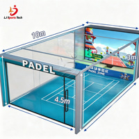 Machine d'entraînement de padel intelligente LJ Red avec simulateur AR et construction métallique pour les matchs récréatifs / centres commerciaux / clubs sportifs
