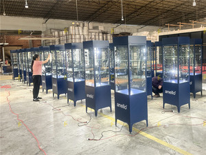 Soporte de exhibición de almacenamiento al por menor personalizado Unidad de exhibición de iluminación LED Diseño de escaparate de exhibición de reloj de vidrio bloqueable - Product Image 3