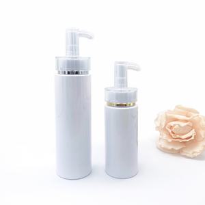 ขวดพลาสติกบรรจุภัณฑ์เครื่องสำอางสีขาวแบบมีปั๊มลายเส้นสีทอง/สีเงินหรูหรา ขนาด 150 มล. 200 มล. 250 มล. 500 มล. สำหรับแชมพู ผลิตภัณฑ์บำรุงผิว และโลชั่นทาตัว ขายส่ง - Product Image 6